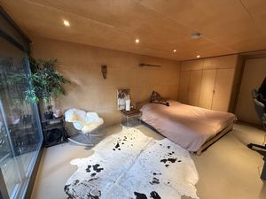 Bedroom- click for photo gallery